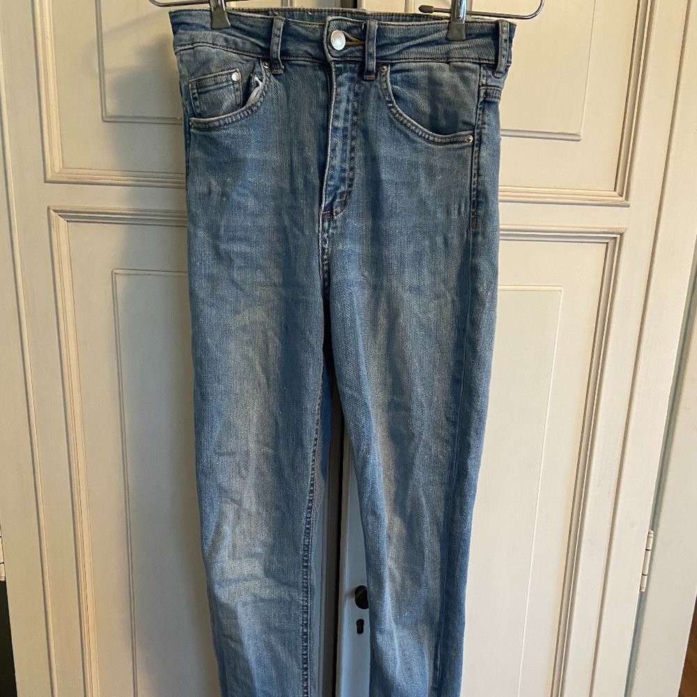 H&M High-Waisted Skinny Jeans